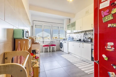 Apartamento T3 para Venda em Marvila, Ribeira Santarém, São Salvador, São Nicolau