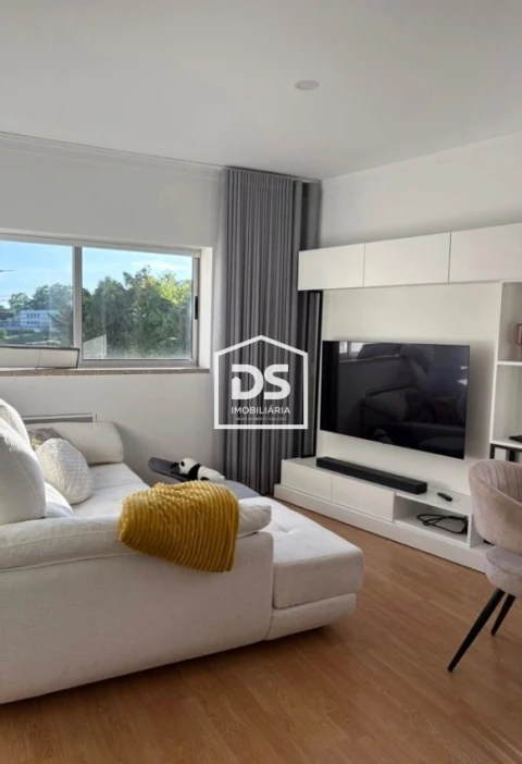 Apartamento T2 para Venda em Paços de Ferreira