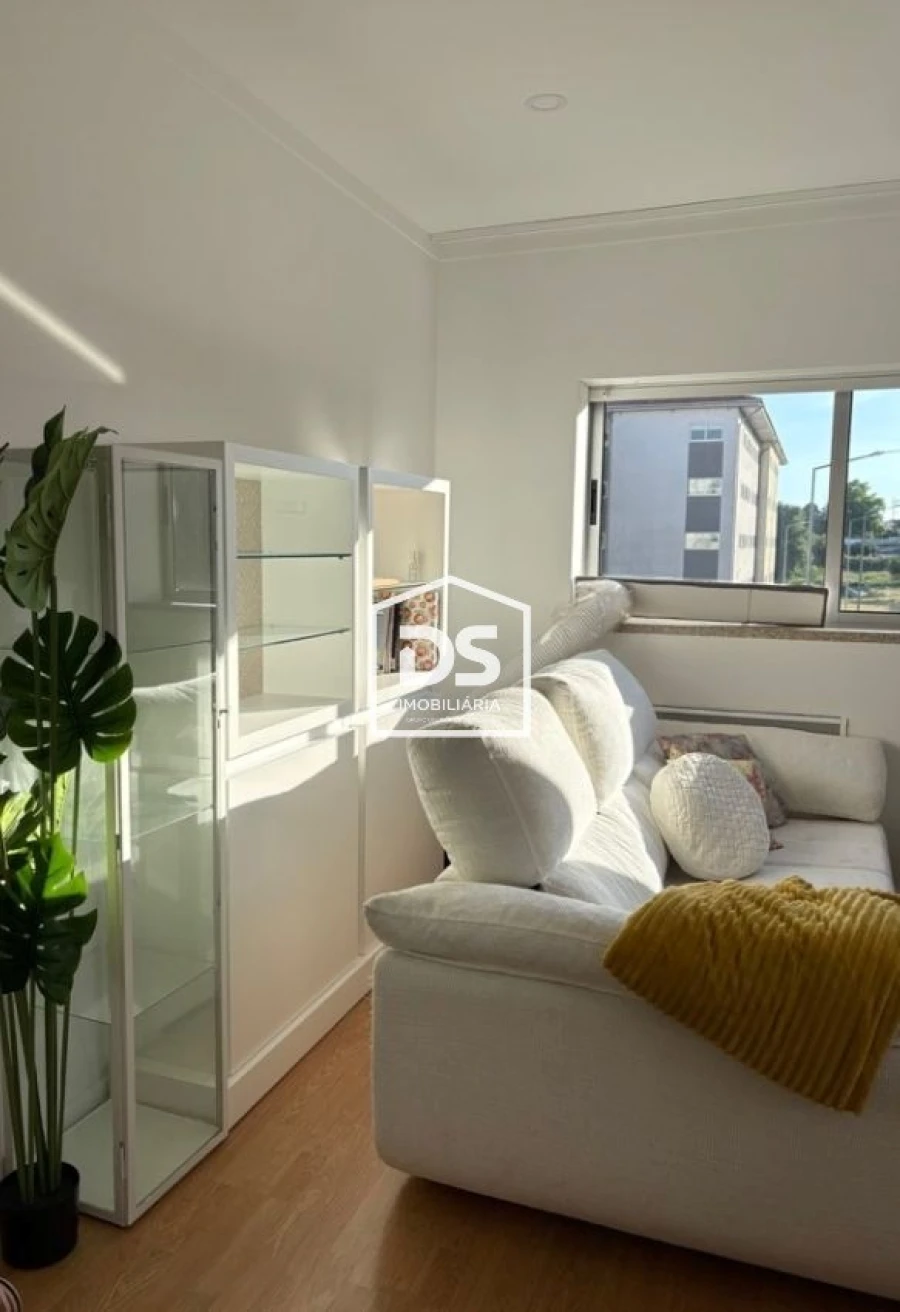 Apartamento T2 para Venda em Paços de Ferreira Foto 4