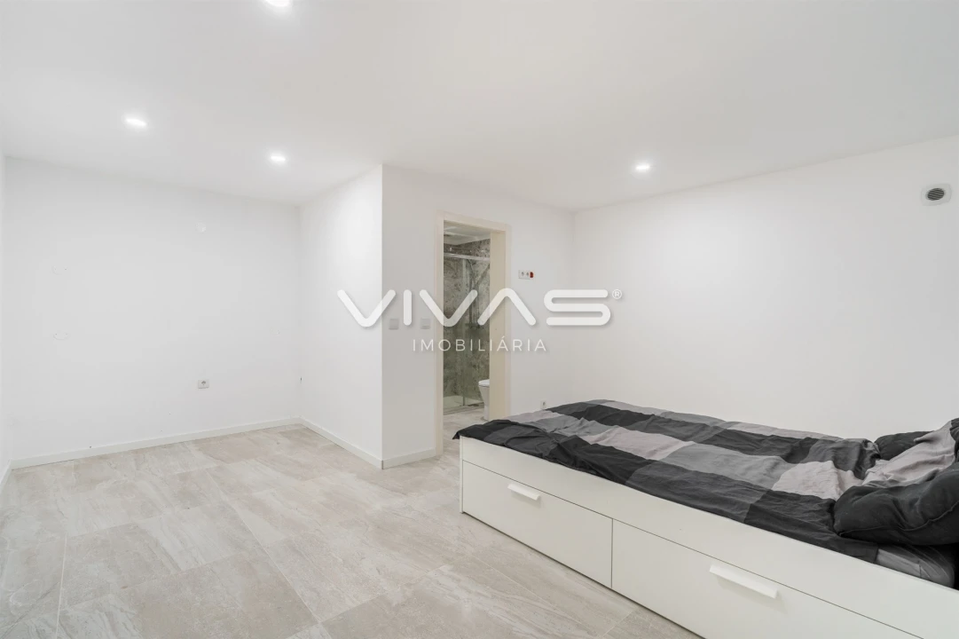 Moradia T4 para Venda em Pico de Regalados, Gondiães e Mós Foto 28