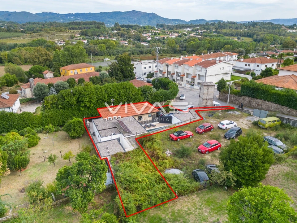 Moradia T4 para Venda em Pico de Regalados, Gondiães e Mós Foto 38