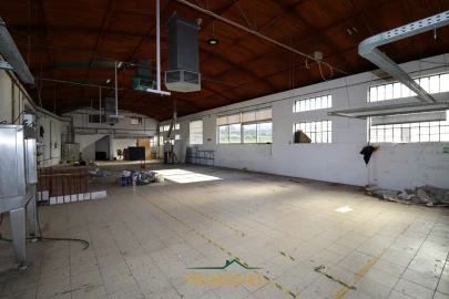 Armazém para Venda em São Roque