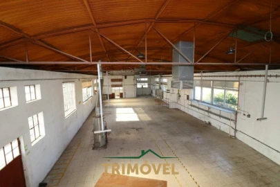 Armazém para Venda em São Roque