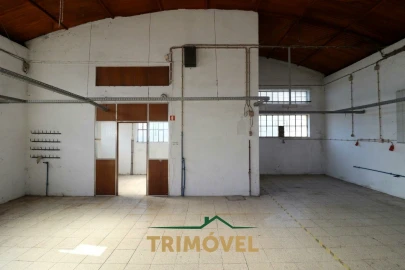 Armazém para Venda em São Roque