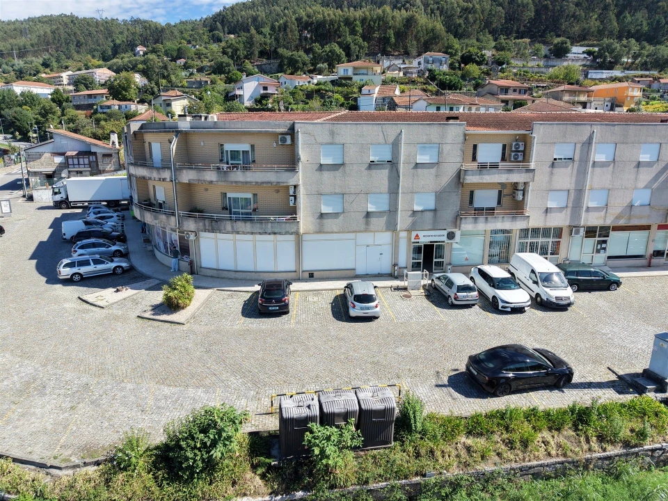 Negócio para Venda em Souselo Foto 1