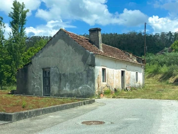 Moradia T2 para Venda em Santiago e São Simão de Litém e Albergaria dos Doze