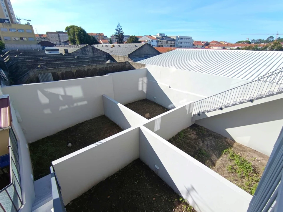 Apartamento T0 para Venda em Paranhos Foto 7