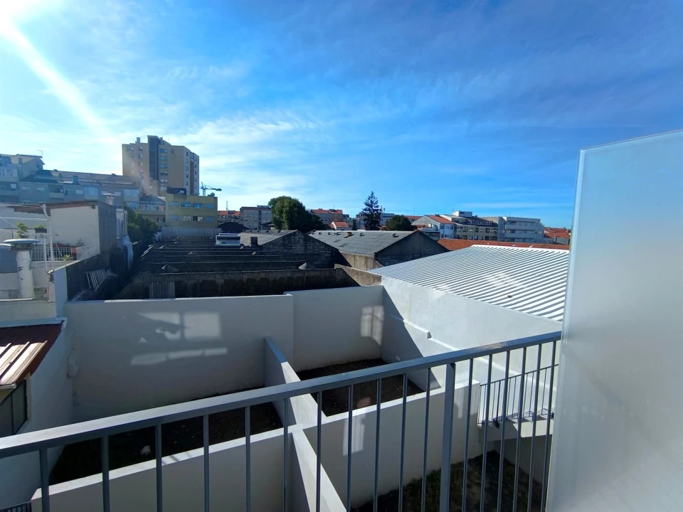 Apartamento T0 para Venda em Paranhos Foto 8