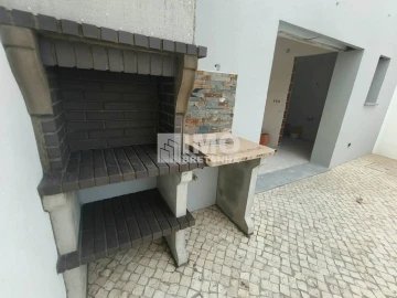 Moradia T3 para Venda em Fernao Ferro
