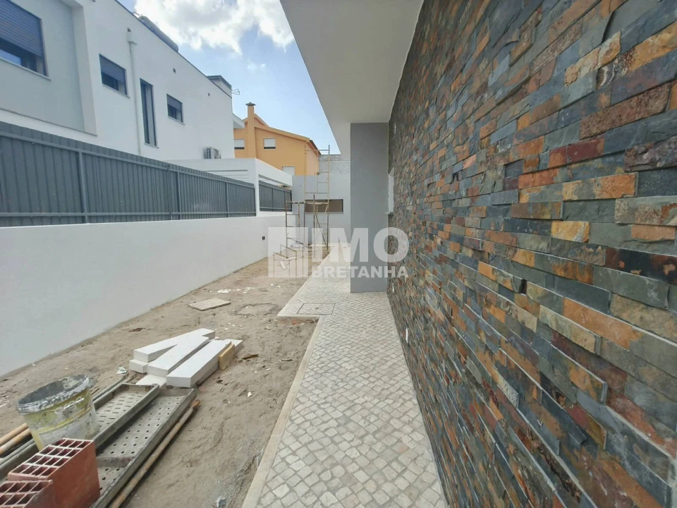 Moradia T3 para Venda em Fernao Ferro Foto 5