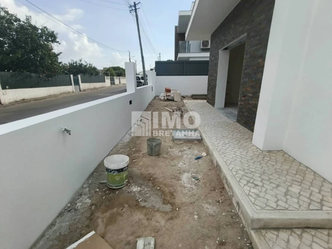 Moradia T3 para Venda em Fernao Ferro Foto 35