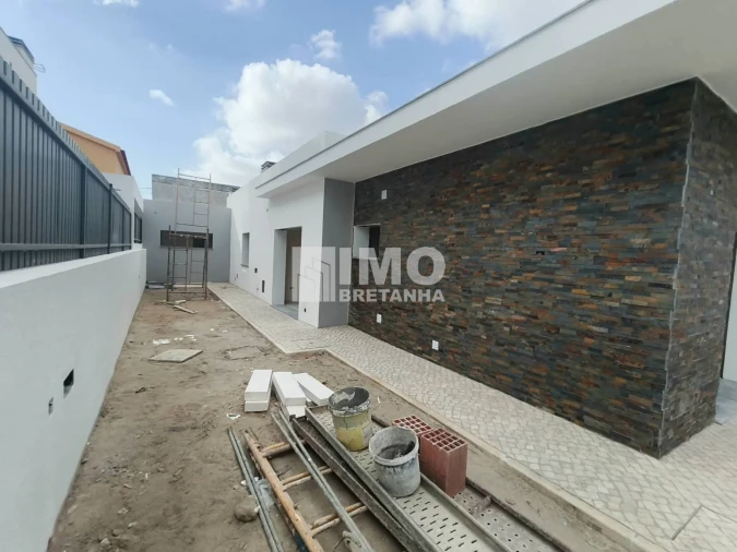 Moradia T3 para Venda em Fernao Ferro Foto 3