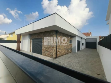 Moradia T3 para Venda em Fernao Ferro