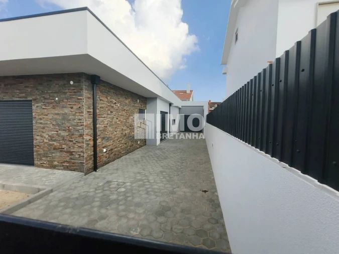 Moradia T3 para Venda em Fernao Ferro Foto 3