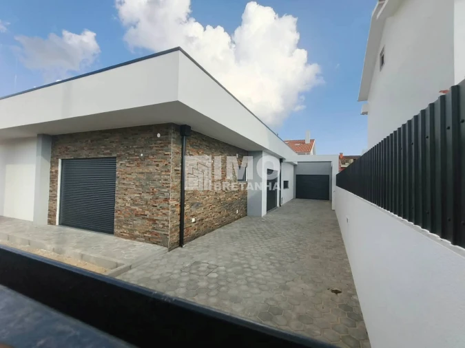 Moradia T3 para Venda em Fernao Ferro Foto 8