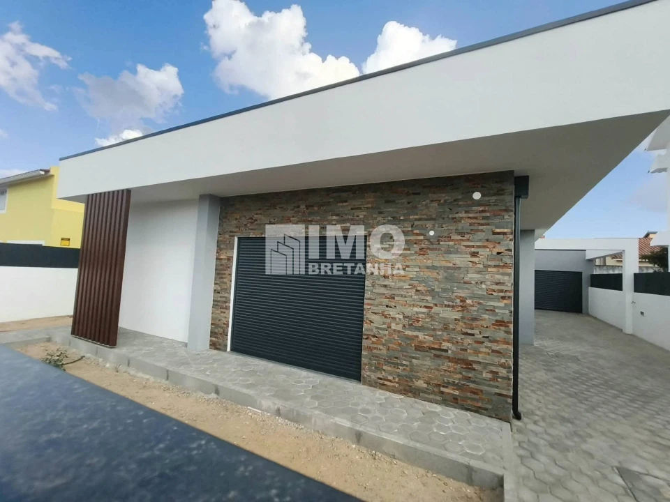 Moradia T3 para Venda em Fernao Ferro Foto 4