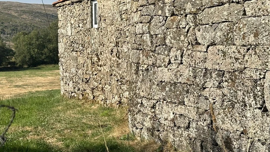 Moradia T3 para Venda em Castro Laboreiro e Lamas de Mouro