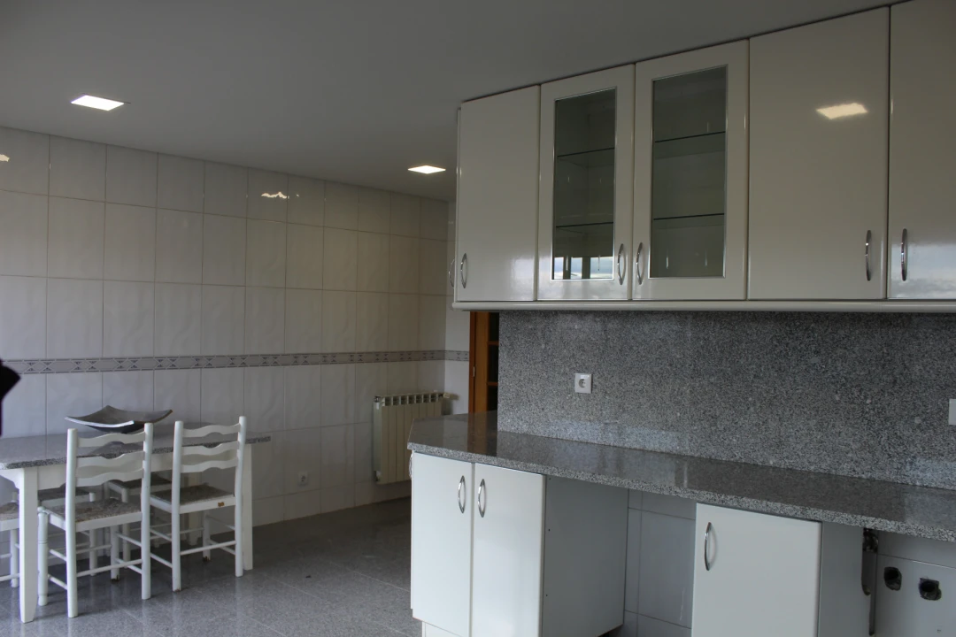 Apartamento T2 para Arrendamento em São Vicente (Braga) Foto 8