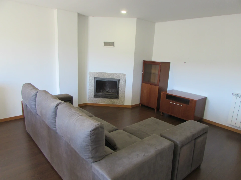 Apartamento T2 para Arrendamento em São Vicente (Braga) Foto 6