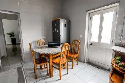 Moradia T3 para Venda em Sobrosa