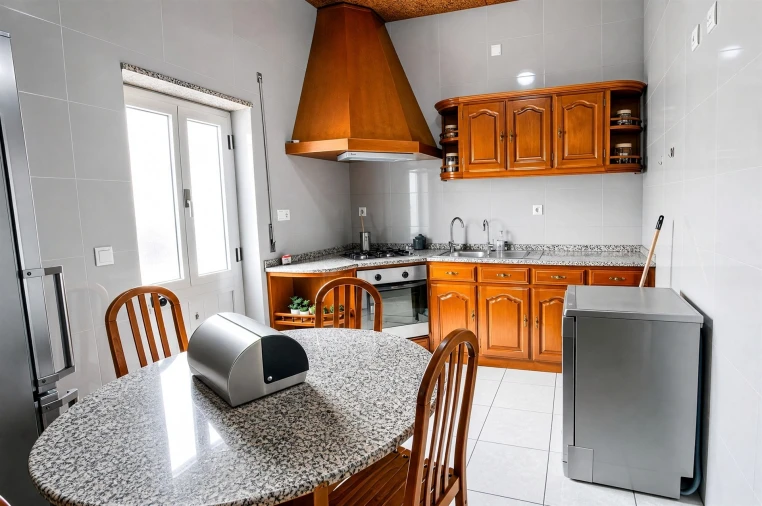Moradia T3 para Venda em Sobrosa Foto 4