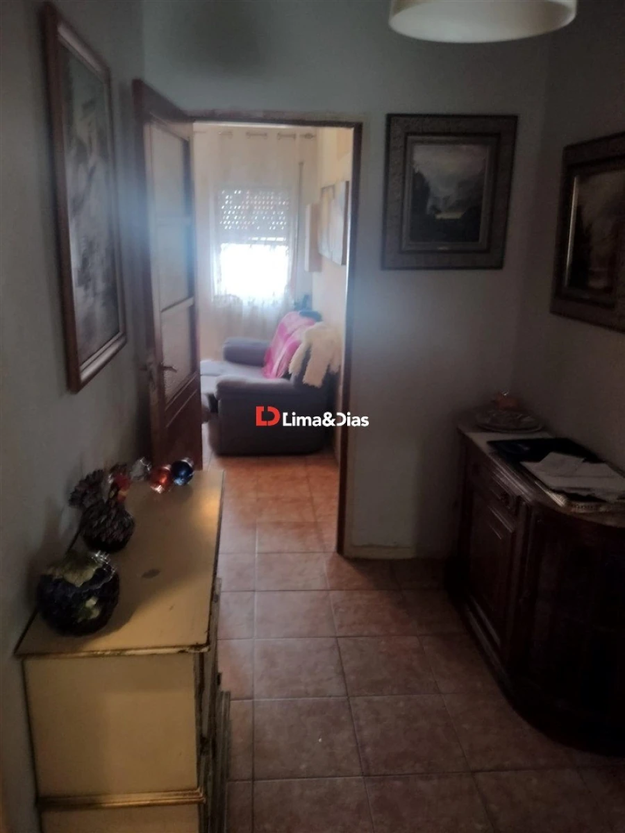 Apartamento T1 para Venda em Oliveira do Douro Foto 15