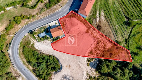 Terreno para Venda em Campelo e Ovil