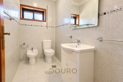 Apartamento T4 para Venda em Coronado (São Romão e São Mamede)