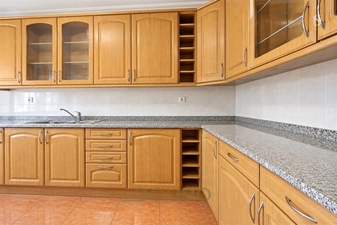 Apartamento T4 para Venda em Coronado (São Romão e São Mamede) Foto 10