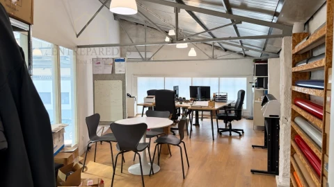 Armazém para Arrendamento em Rio Tinto