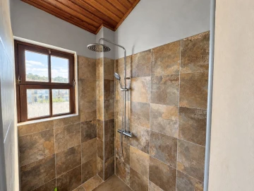 Moradia T1 para Venda em Tornada e Salir do Porto