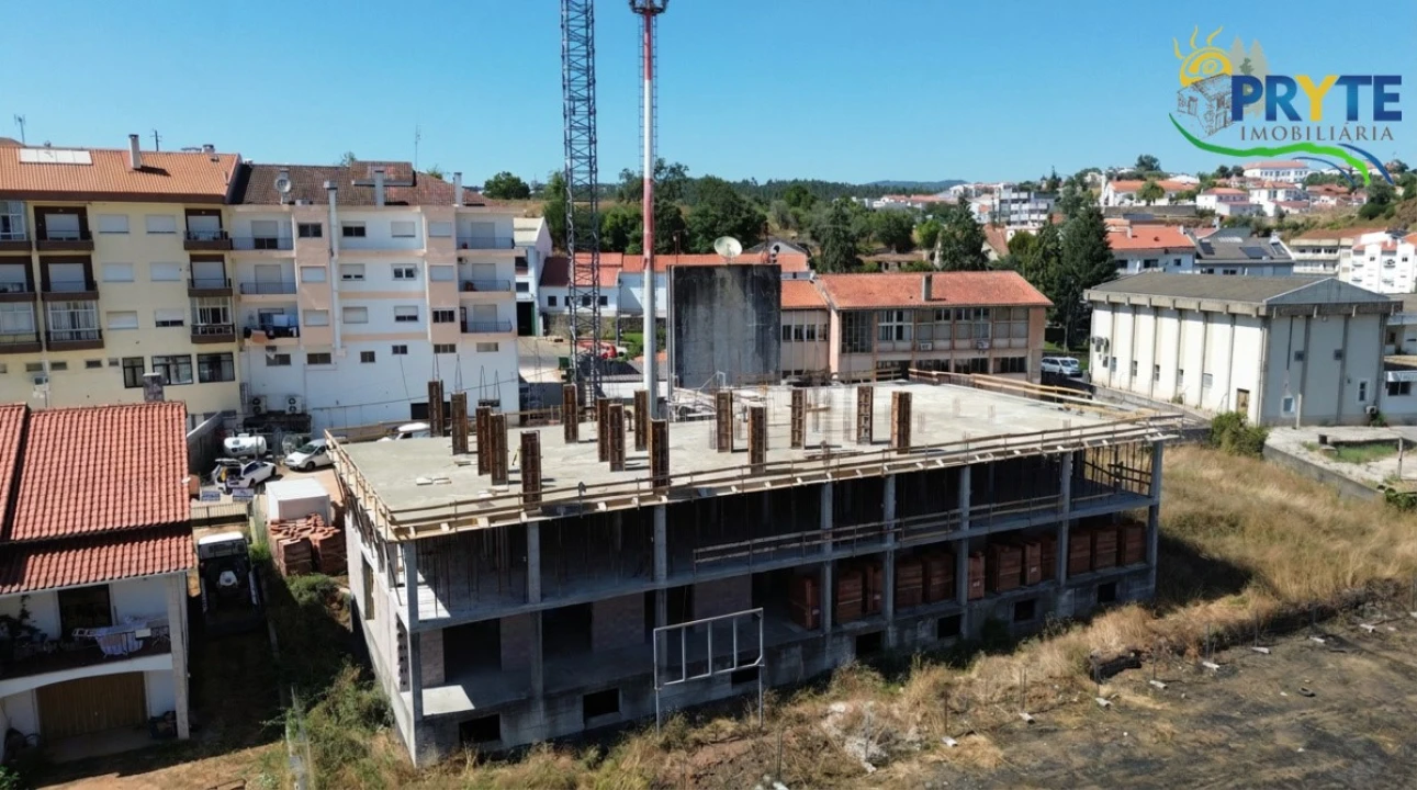 Apartamento T4 para Venda em Sertã Foto 5