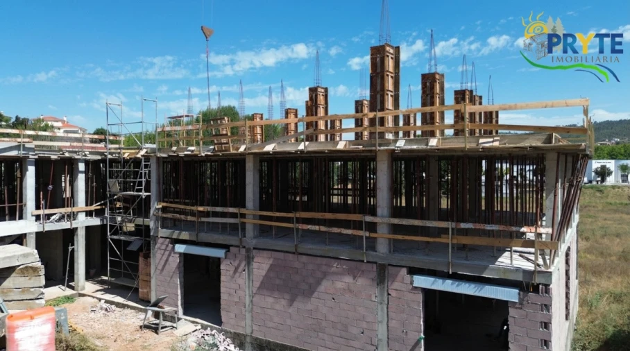 Apartamento T4 para Venda em Sertã Foto 4