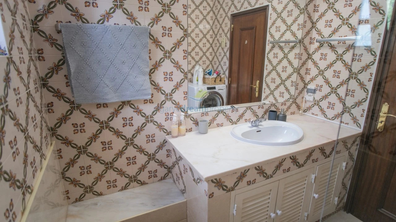 Apartamento T2 para Venda em Albufeira e Olhos de Água Foto 33