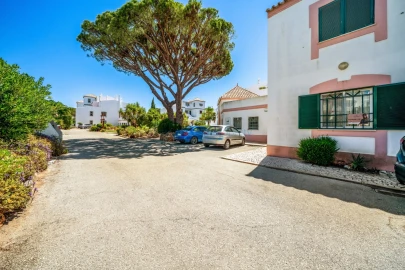 Apartamento T1 para Venda em Quarteira
