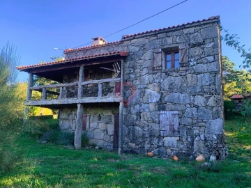 Moradia T3 para Venda em Riba de Mouro
