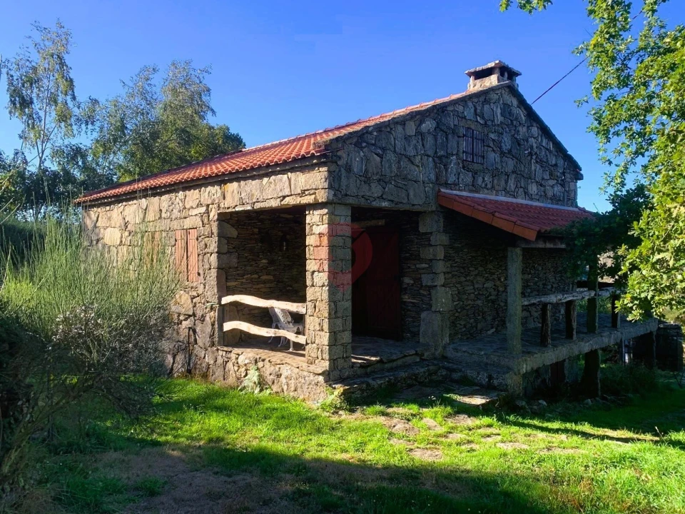 Moradia T3 para Venda em Riba de Mouro Foto 1