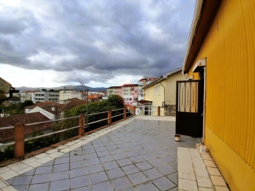 Moradia T4 para Venda em Vila e Roussas