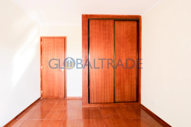 Apartamento T3 para Venda em Vilar de Andorinho Foto 19