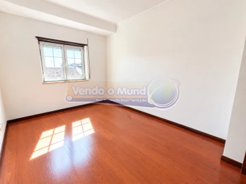 Apartamento T2 para Venda em Benavente