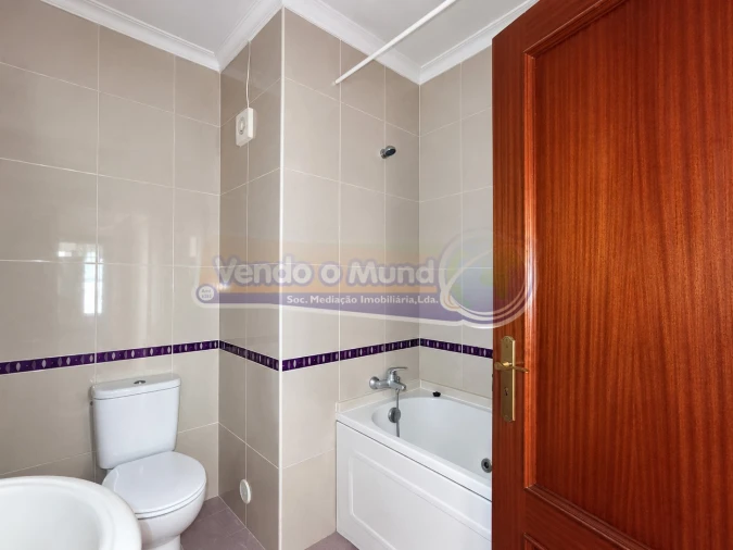 Apartamento T2 para Venda em Benavente Foto 7