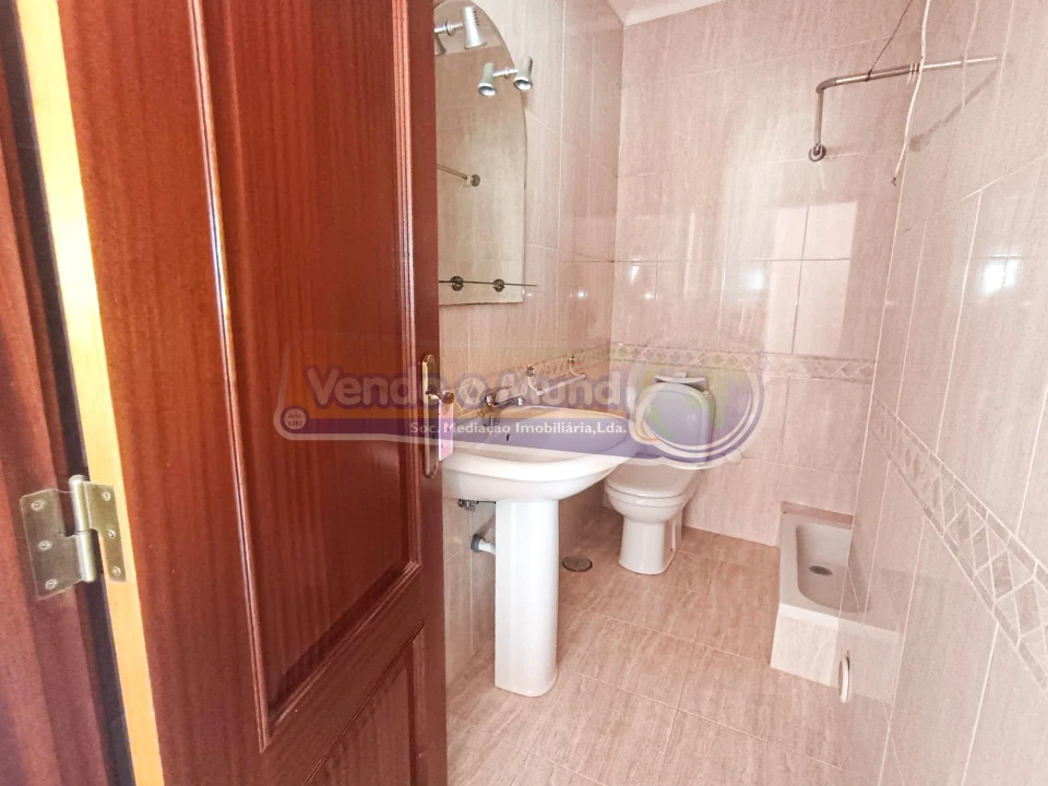 Apartamento T2 para Venda em Benavente Foto 14