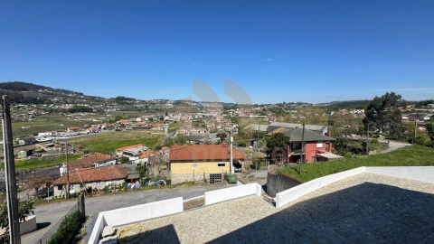 Moradia T2 para Venda em Pedreira, Rande e Sernande