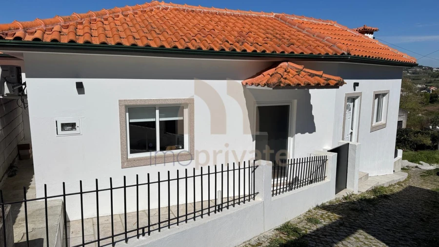 Moradia T2 para Venda em Pedreira, Rande e Sernande