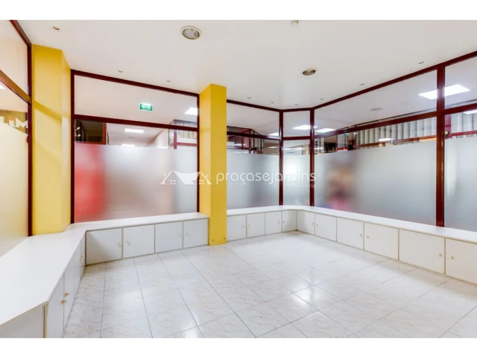 Loja para Arrendamento em Leiria, Pousos, Barreira e Cortes Foto 5