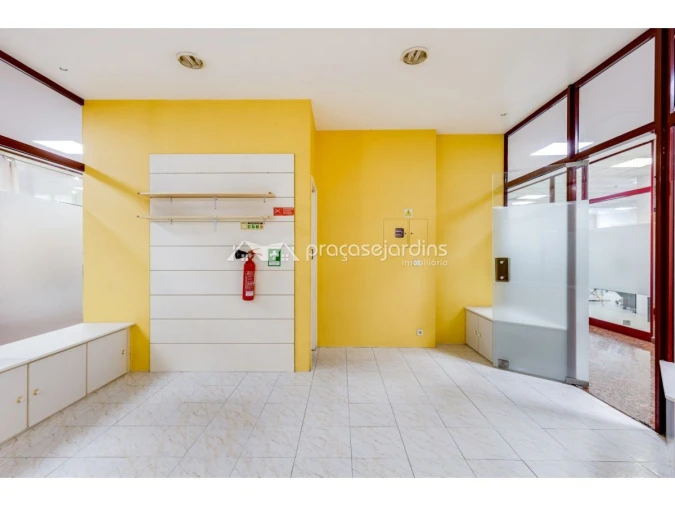 Loja para Arrendamento em Leiria, Pousos, Barreira e Cortes Foto 10