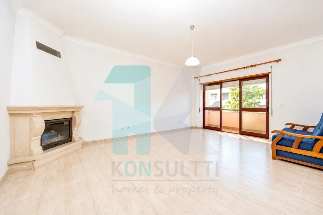 Apartamento T3 para Arrendamento em Azeitão (São Lourenço e São Simão) Foto 1