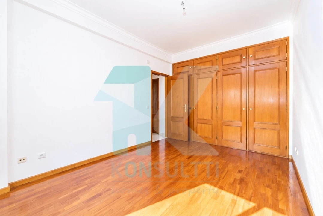 Apartamento T3 para Arrendamento em Azeitão (São Lourenço e São Simão) Foto 3