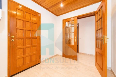 Apartamento T3 para Arrendamento em Azeitão (São Lourenço e São Simão)