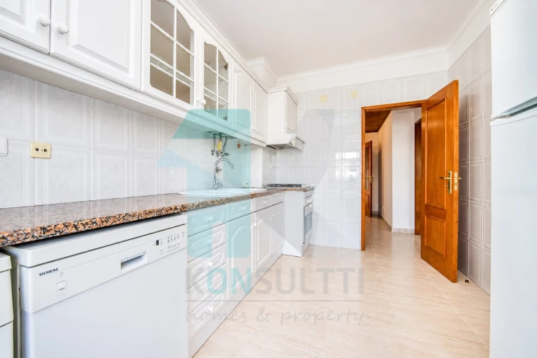 Apartamento T3 para Arrendamento em Azeitão (São Lourenço e São Simão) Foto 2